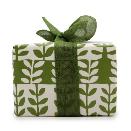 Coffret cadeau - Rhubarbe (bougie) + Figue blanche et baies de Fell (pétillant)