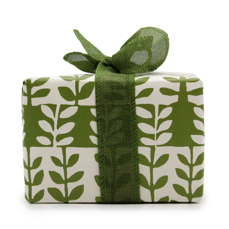 Coffret cadeau - Rhubarbe (bougie) + Figue blanche et baies de Fell (pétillant)