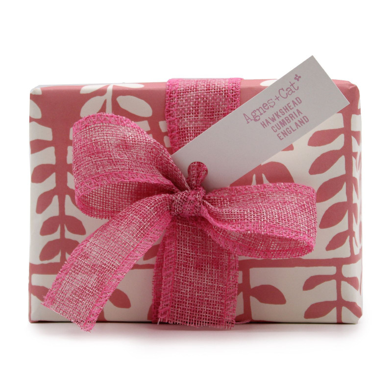 Coffret cadeau - Café et noix (bougie) + Pivoines et fleurs japonaises (pétillant)