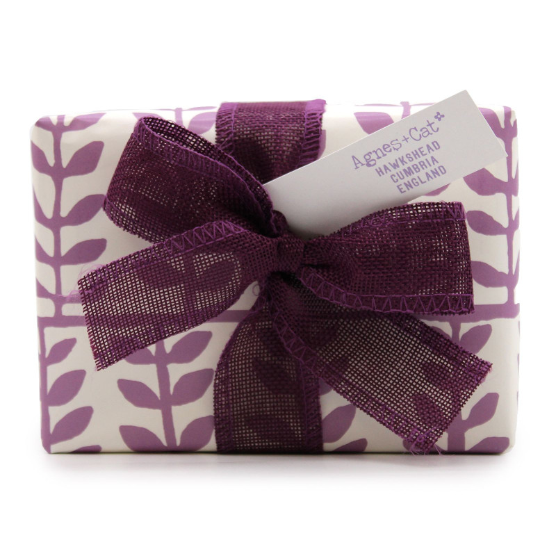 Coffret cadeau - Pierre de lune (bougie) + Provence & Thé et Roses (pétillant)