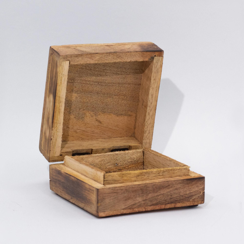 Boîte carrée moyenne 13,5 x 13,5 x 6 cm - Motif champignon marron