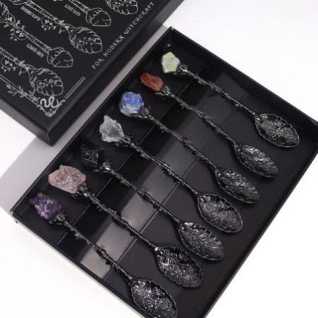 Ensemble de 7 cuillères de sorcière en cristal de pierres précieuses en argent foncé