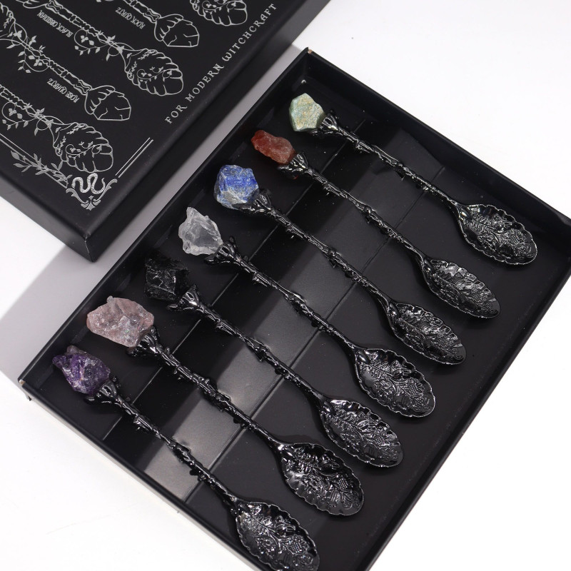 Ensemble de 7 cuillères de sorcière en cristal de pierres précieuses en argent foncé