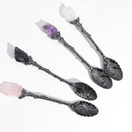 Ensemble de 7 cuillères de sorcière en cristal de pierres précieuses en argent foncé