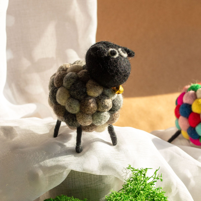 Petit mouton en feutre - Multi gris