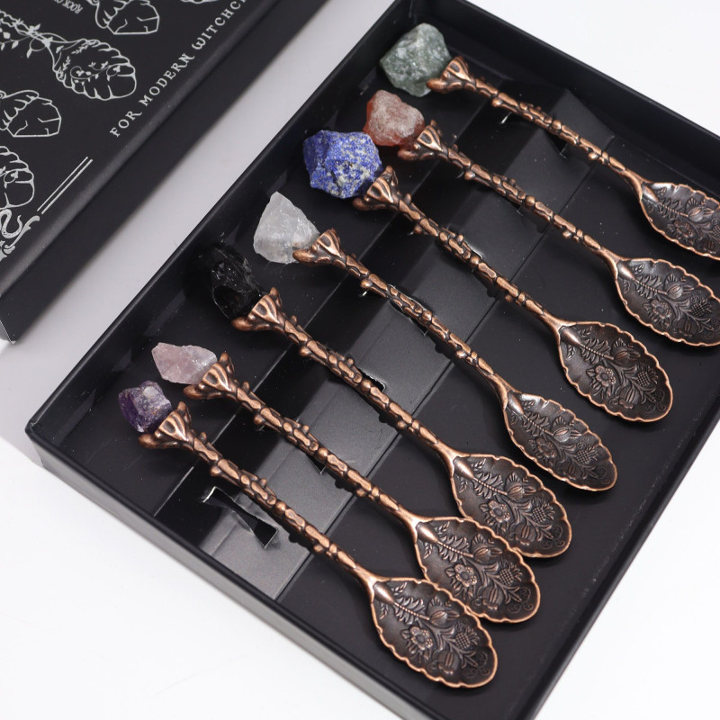 Ensemble de 7 cuillères de sorcière en bronze et cristal