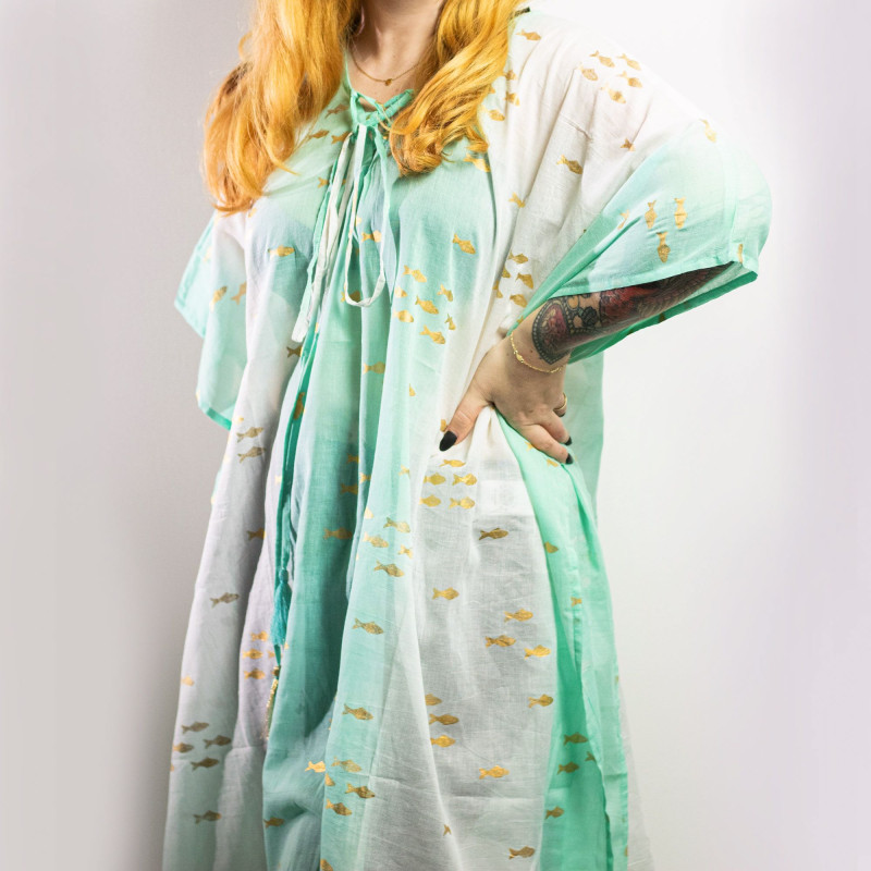Nomad Sari On the Med Collection - Kaftan - Motif Poisson Blanc, Turquoise et Or