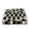 Set de table carré en boules de feutre - 20 cm - Couleur gris multicolore
