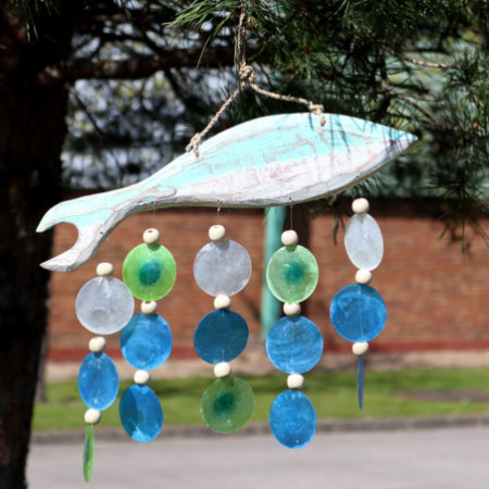 Sculpture de poisson aquatique et goutte de Copis