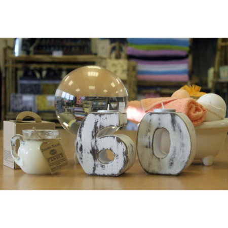 Numéro d'anniversaire en bois - N° 6