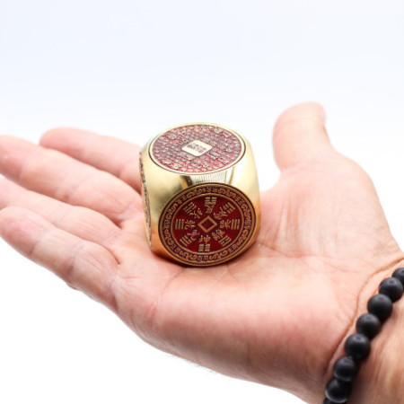 Feng Shui Fortune - Cube de prospérité rouge et laiton - Plat