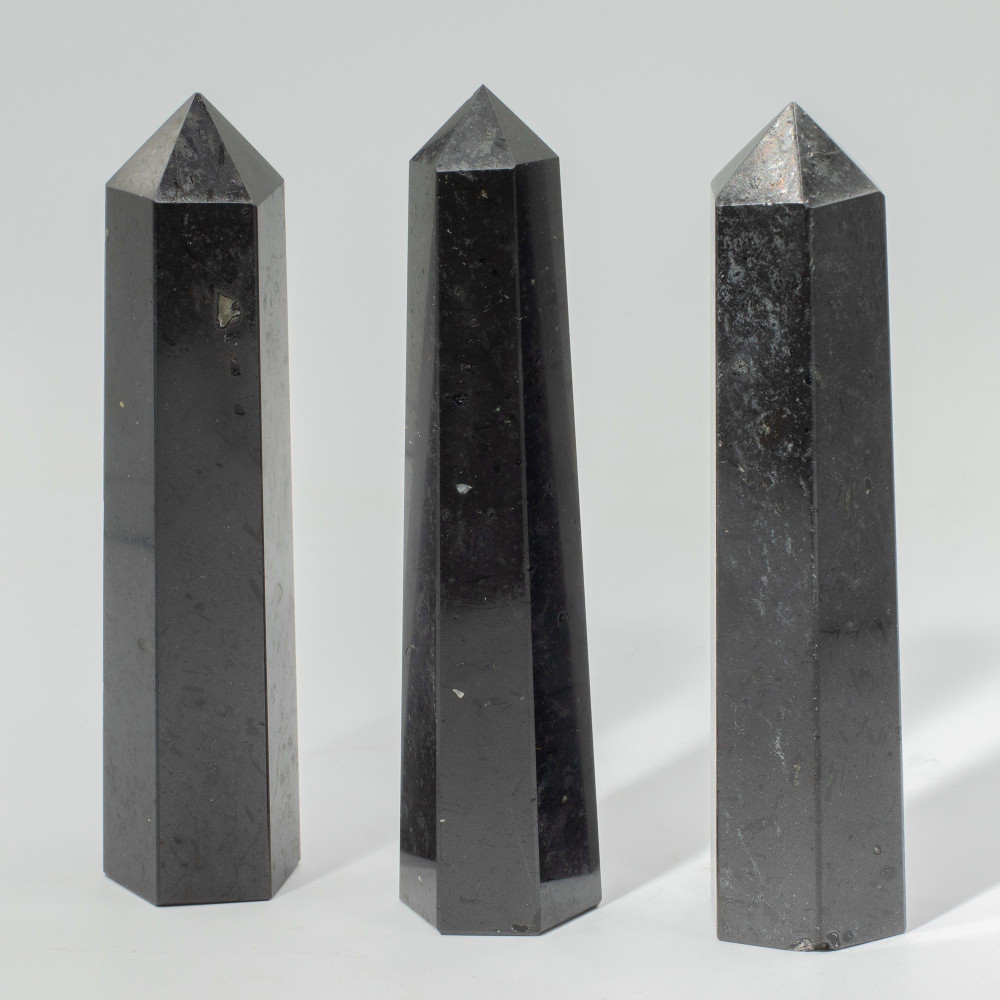 Pointe d'obélisque à six faces en pierre précieuse, environ 17 cm - Tourmaline noire
