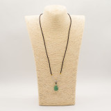 Collier cordon avec pendentif en pierre précieuse - Tortue de jade