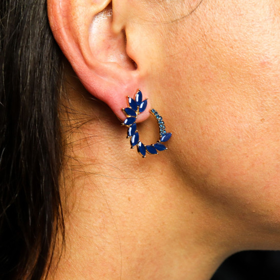 Boucles d'oreilles créoles bleu royal en verre vintage.