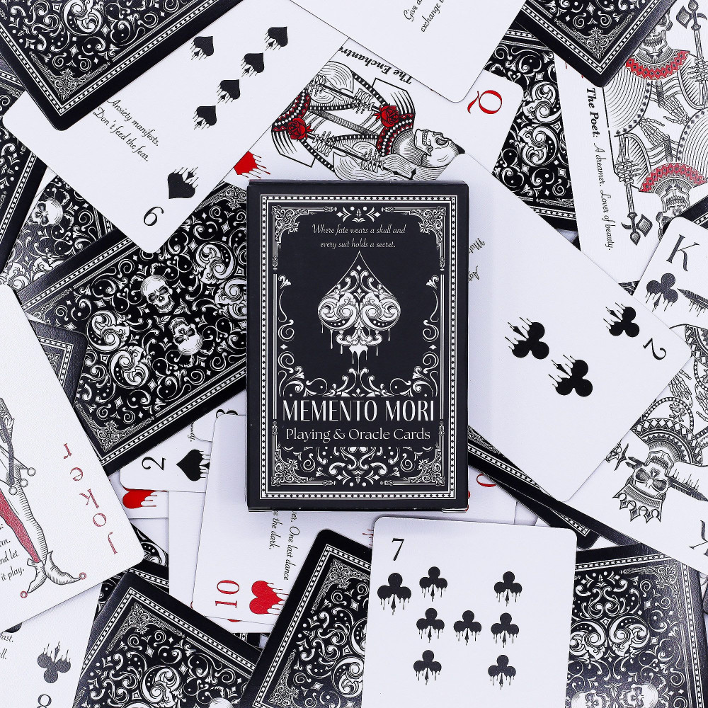 Cartes à jouer et oracles gothiques Memento Mori