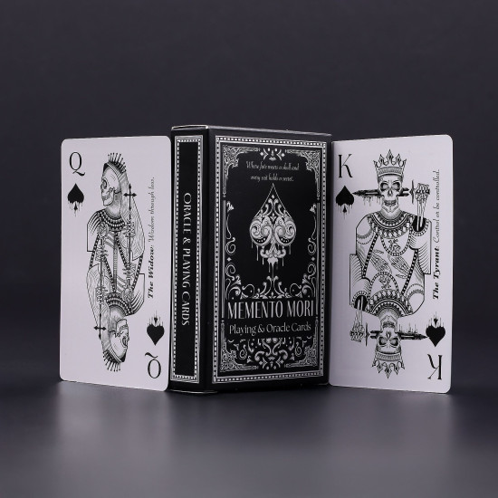 Cartes à jouer et oracles gothiques Memento Mori