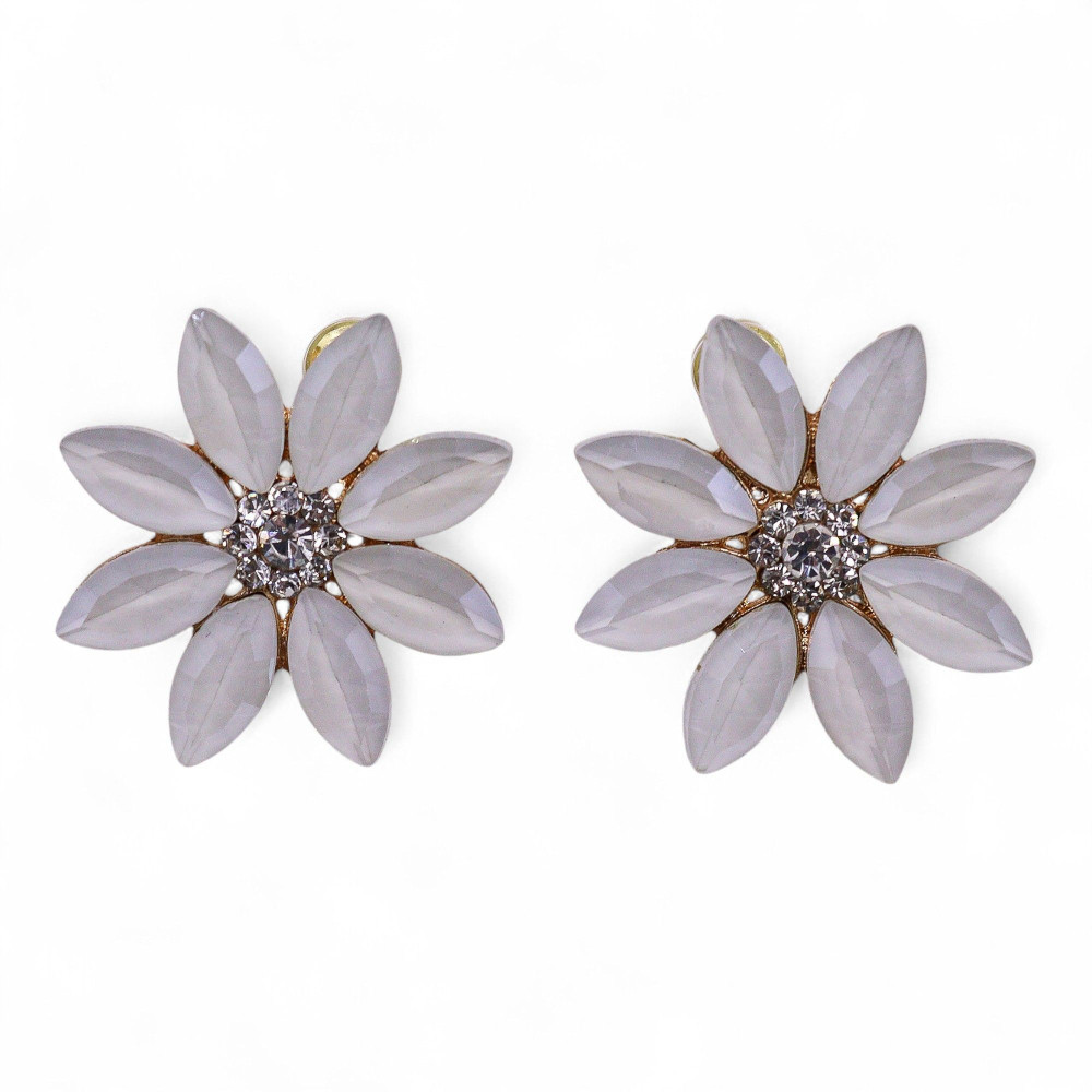 Boucles d'oreilles en perles, verre vintage et fleurs.