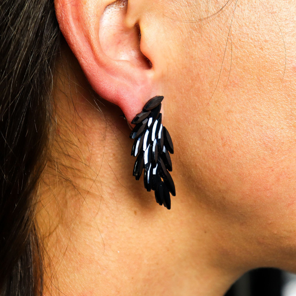 Boucles d'oreilles en verre vintage noir de jais, ailes d'ange.