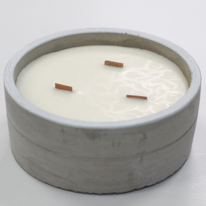 Grande bougie de soja en béton - Vanille concassée et orange