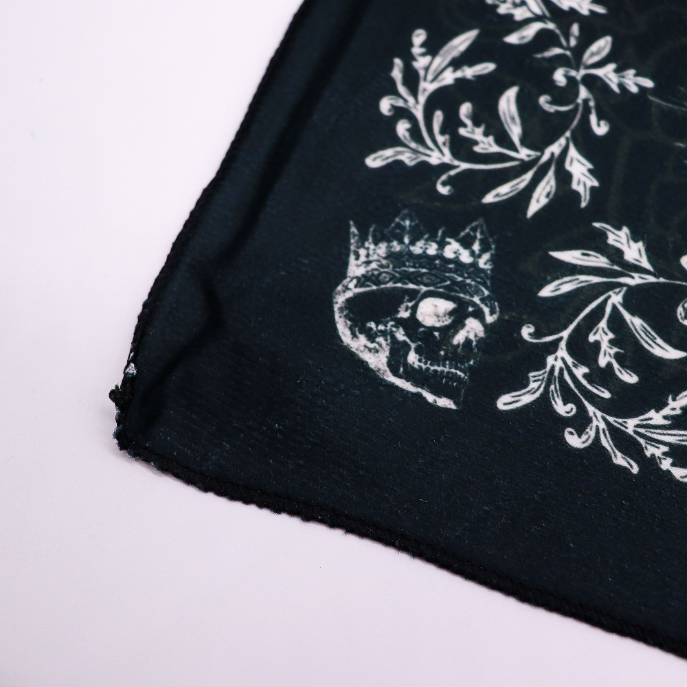 Tapis de lecture de tarot - Sorcière ancienne