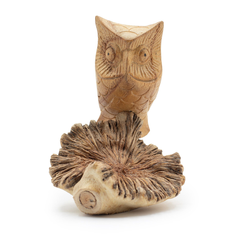 Sculpture artisanale en bois représentant un parasite - Observation des hiboux
