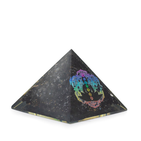 Petites pyramides d'organite 5,5 x 4,5 cm - Bouddha Chakra - Éclats de tortaline noire