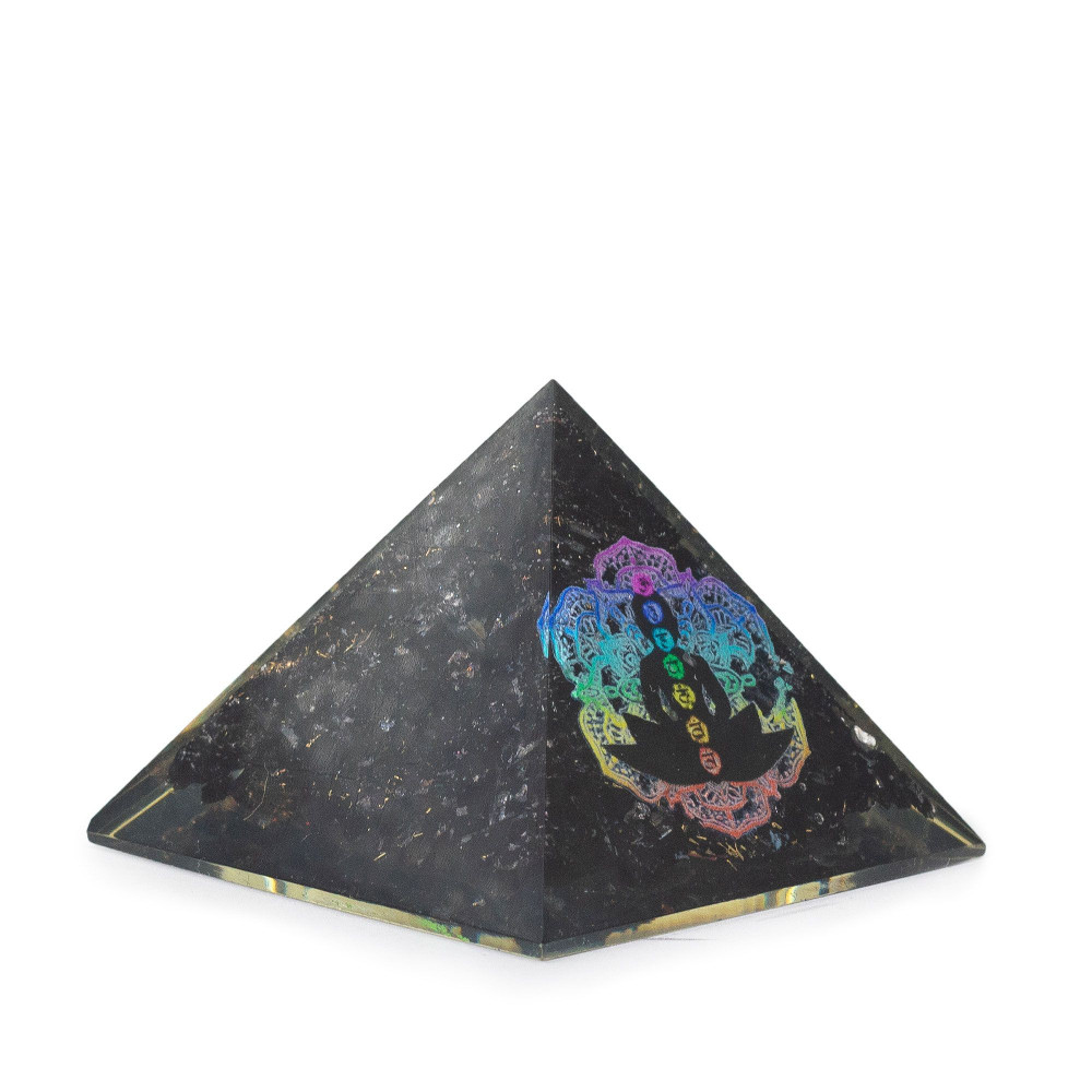 Petites pyramides d'organite 5,5 x 4,5 cm - Bouddha Chakra - Éclats de tortaline noire