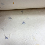 Papier cadeau et loisirs créatifs Lokta 51 x 76 cm - Pétale de bleuet