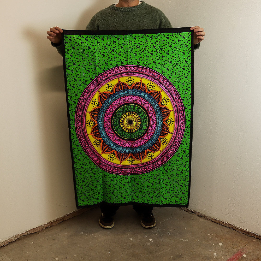 Décoration murale en coton (70 x 110 cm) - Mandala vibrant