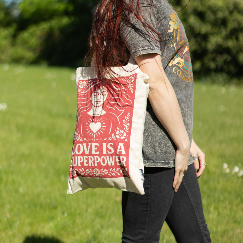 Sac cabas iconique Nomad Sari Toni - L'amour est un super pouvoir - Naturel 283 ml