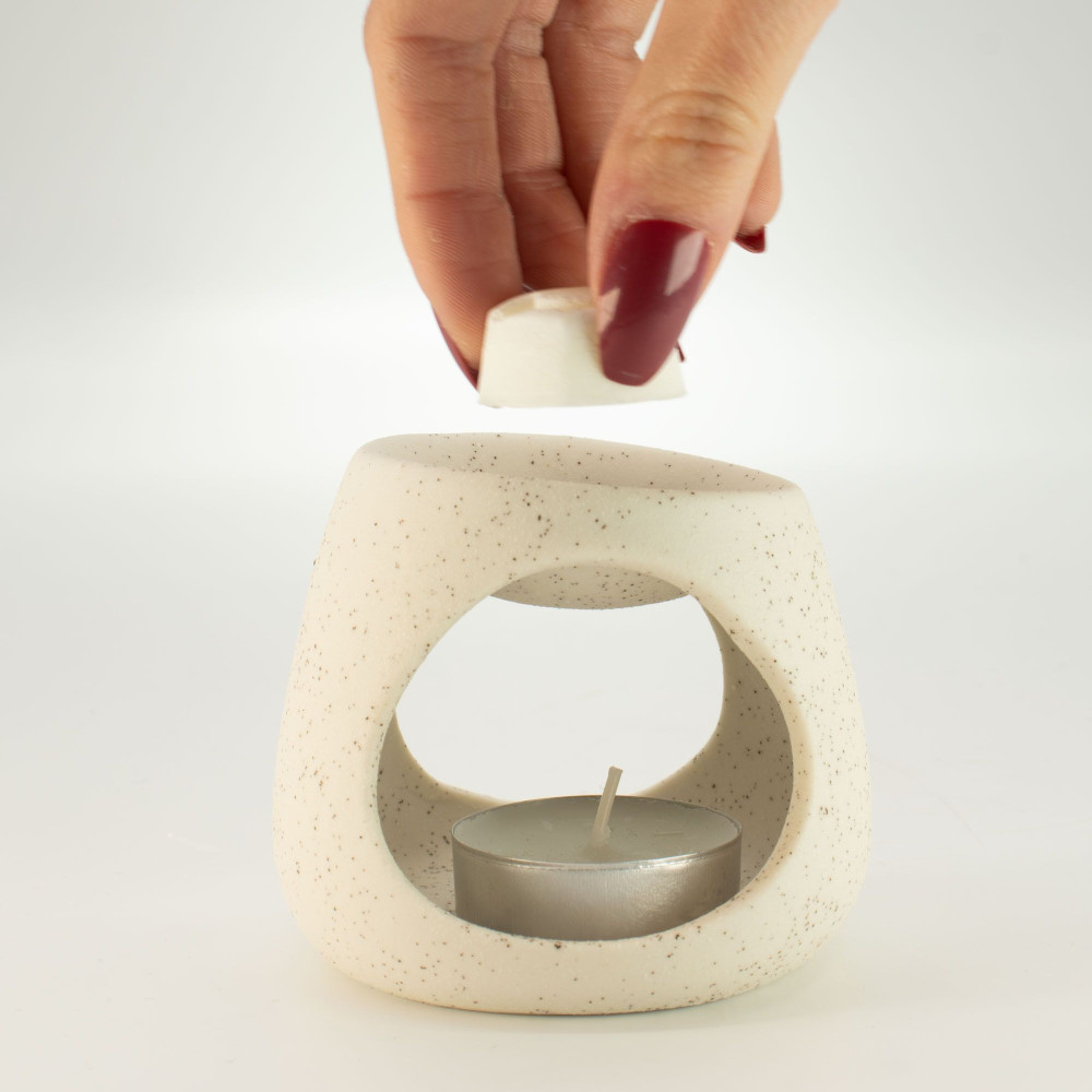 Brûleur d'huile Zen en céramique - Galet rond - Blanc cassé moucheté