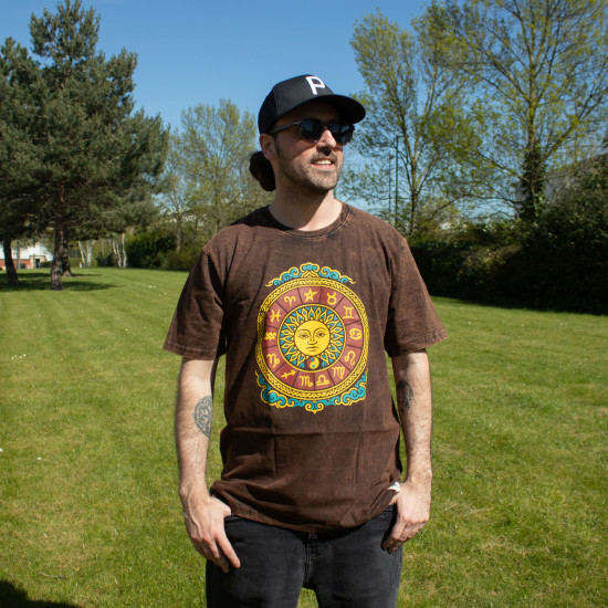 T-shirt en coton délavé Nomad Sari - Soleil et Zodiaque - Marron - L