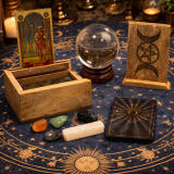 Petit coffret de tarot avec porte-cartes