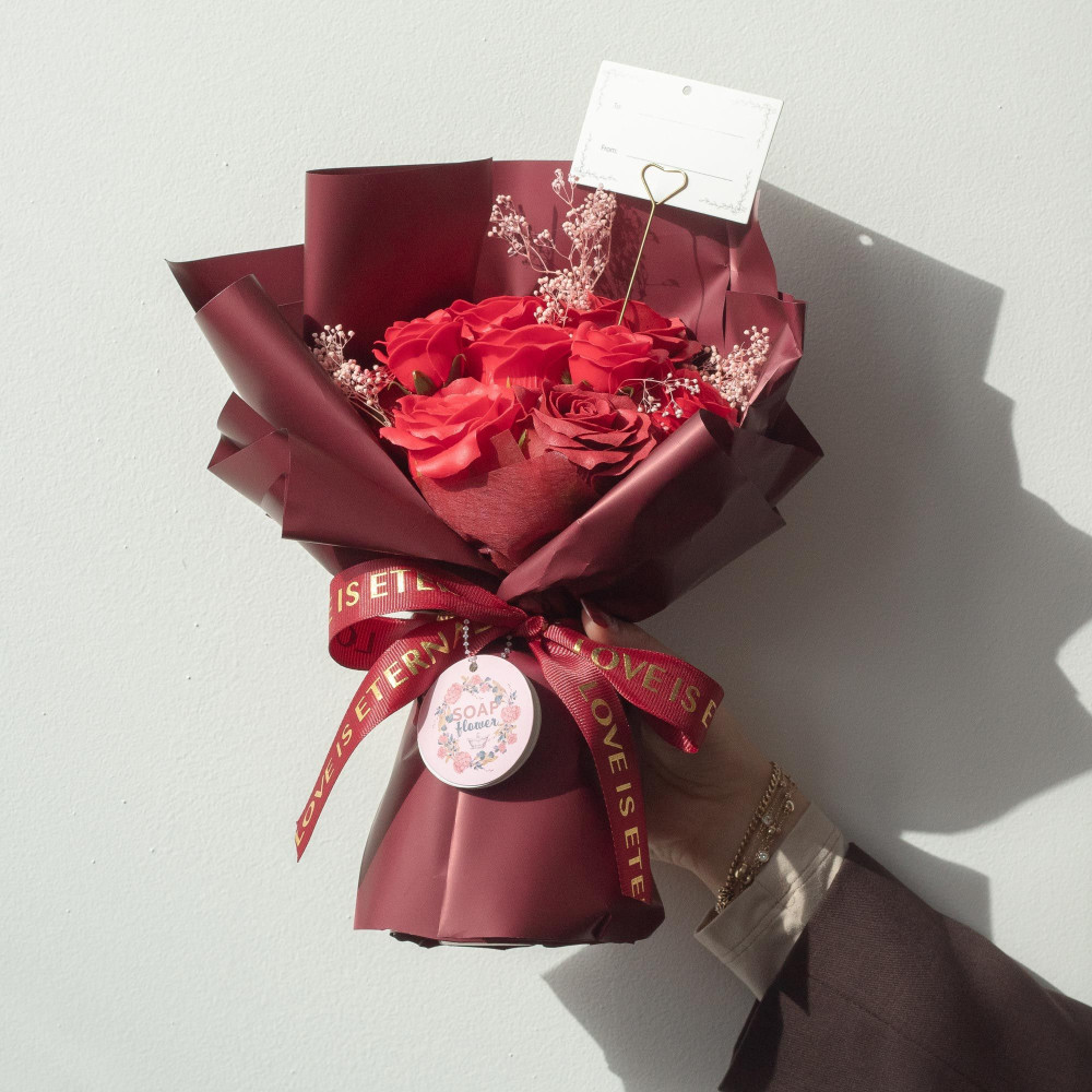 Grand bouquet de roses rouges - L'amour est éternel - Carte cadeau