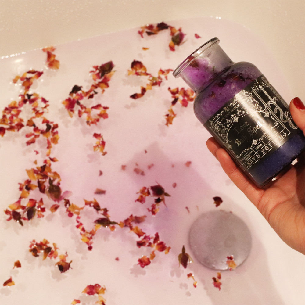 Potion de Bain Rituel Ancient Witch - Quartz Rose et Amulette en Cristal - Amour