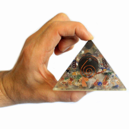 Pyramide d'orgonite moyenne 60 mm Gemchips, cuivre, tortue