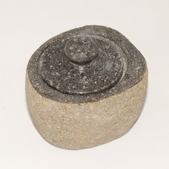 Pot de mise à la terre en pierre de rivière naturelle - Petit (env. 9x7cm)