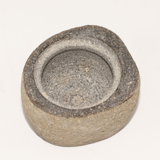 Pot de mise à la terre en pierre de rivière naturelle - Petit (env. 9x7cm)