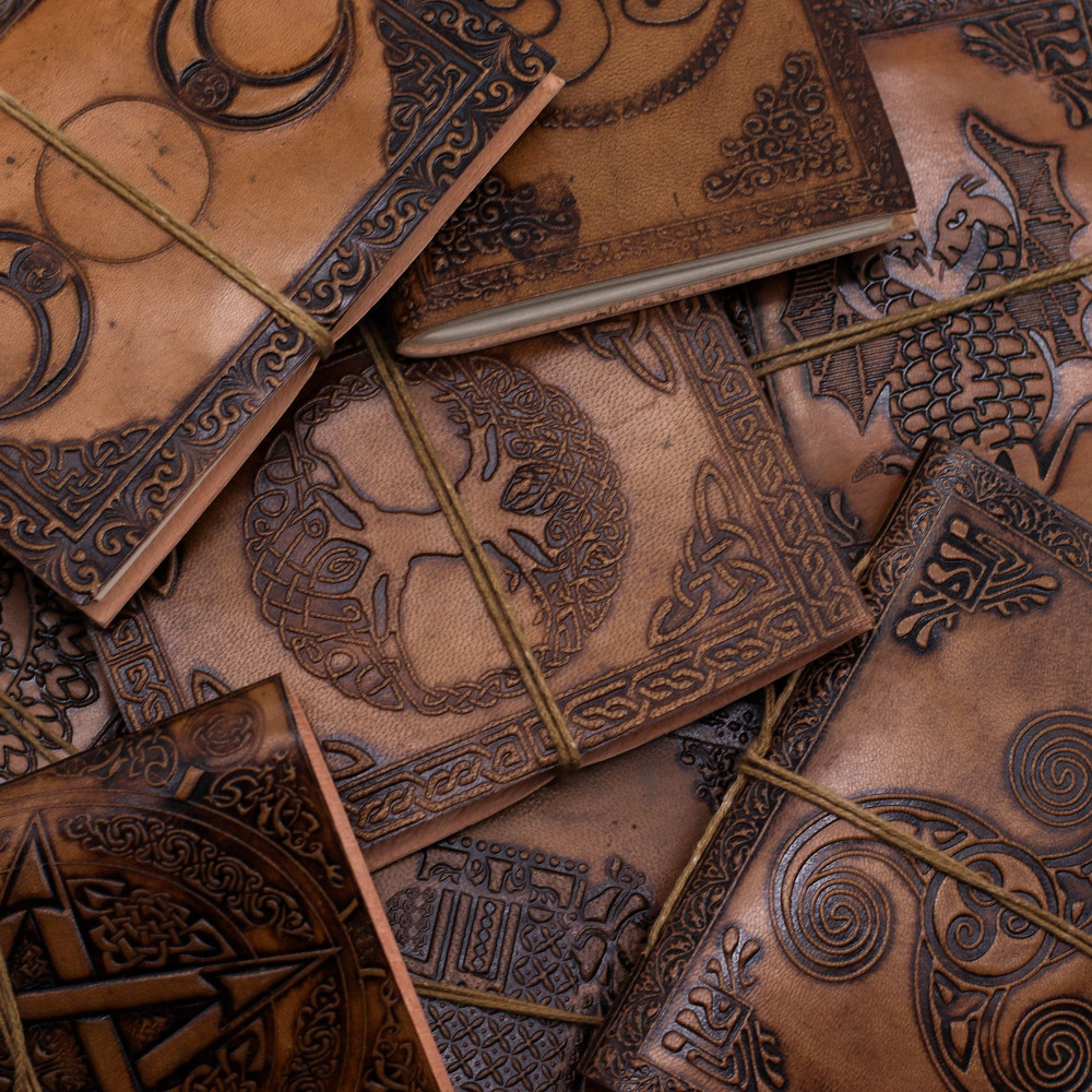 Carnets en cuir ésotériques assortis - 15 x 11,5 cm