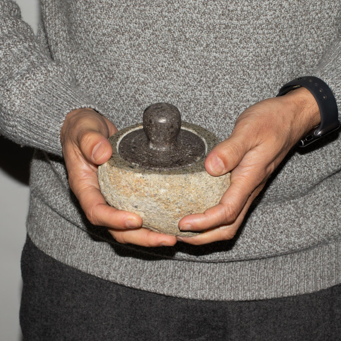 Pot de mise à la terre en pierre de rivière naturelle - Moyen (environ 12 x 8 cm)