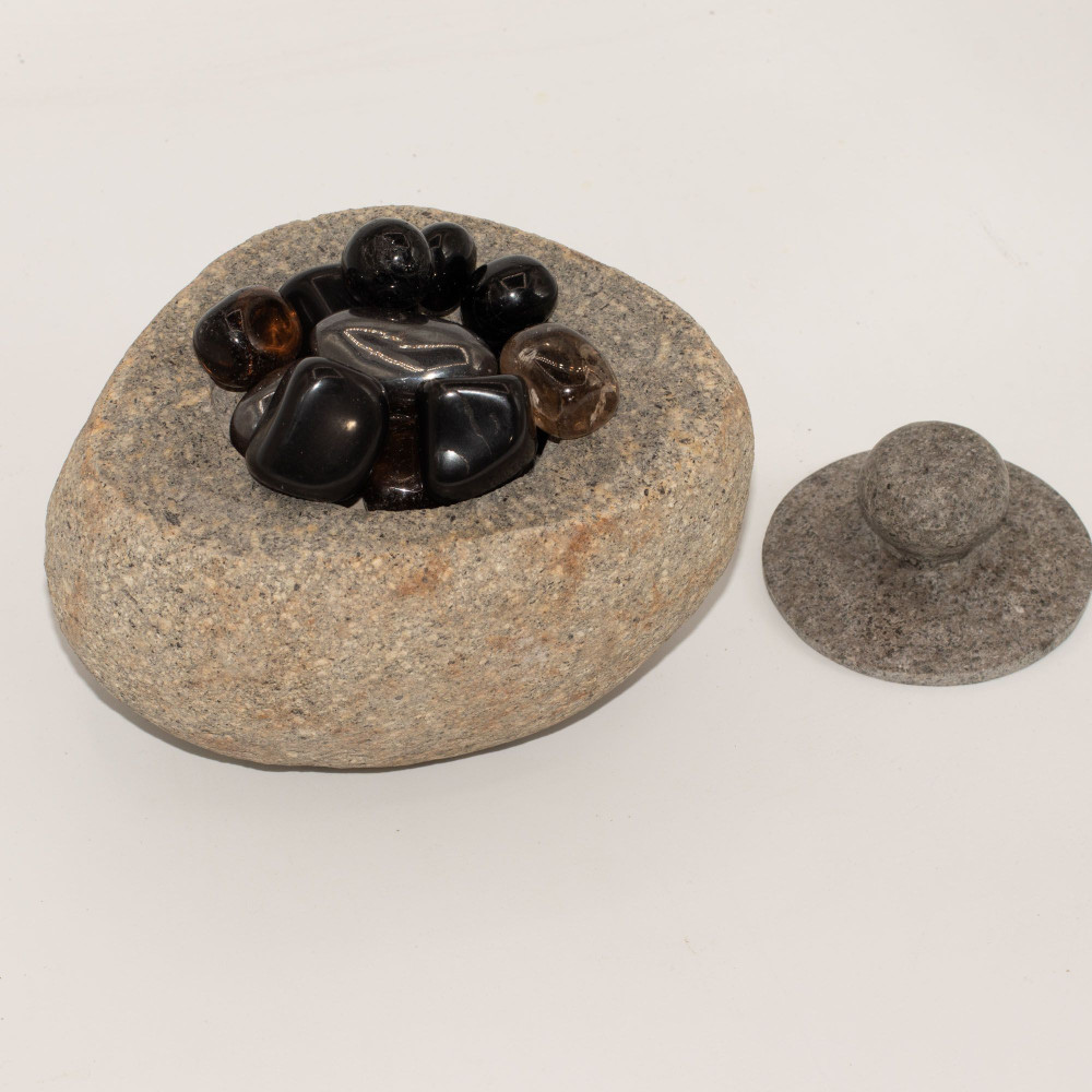 Pot de mise à la terre en pierre de rivière naturelle - Grand (environ 15 x 12 cm)