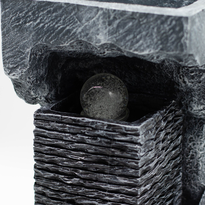 Grande fontaine - 24 x 22 x 48 cm - Boule de cristal à Couleurs Changeantes dans la roche