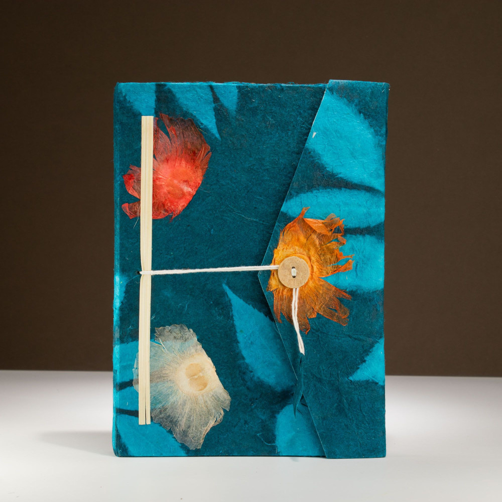 Carnet Lokta Bold Floral - Grand format (21 x 15 cm) - 45 feuilles - Marque-page inclus - Bleu nuit