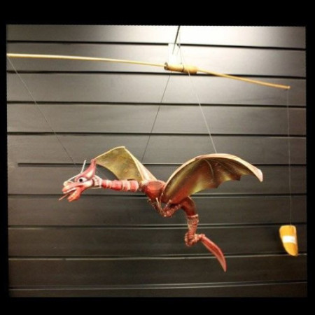 Grand mobile dragon rouge en noix de coco 46 cm