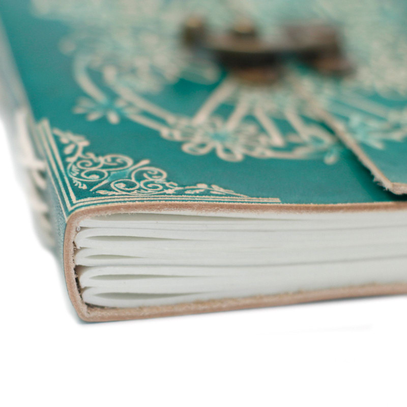 Carnet de notes en cuir vert Peace avec cadenas (18 x 13 cm)