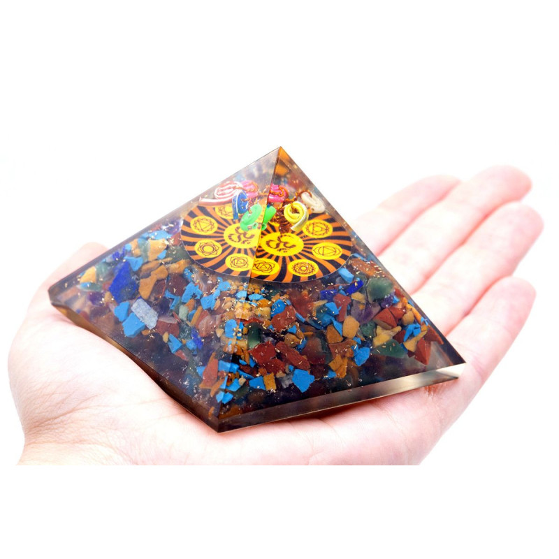 Pyramide Orgonite - Om Chakra - 70 mm