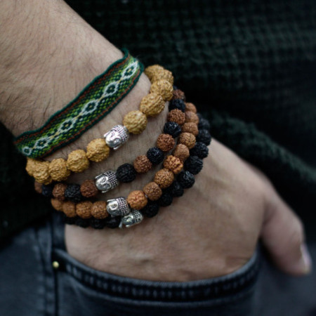 Assortiment de bracelets Rudraksha Buddah