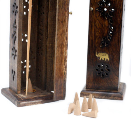Tour d'encens carrée - Incrustations en laiton - Bois de manguier