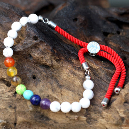 Bracelet en fil rouge royal plaqué argent 925 avec pierres précieuses - Chakra Howlite blanche