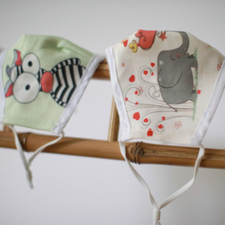 Masque réutilisable tendance - Éléphants amoureux (adulte)